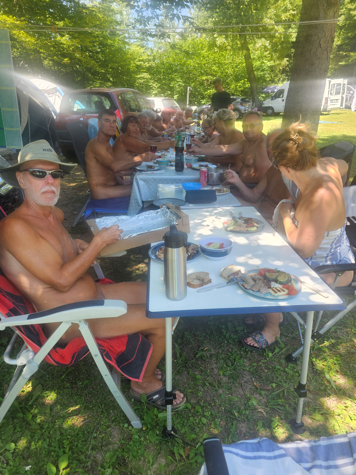 Sobotni piknik pod drevesi v Kampu Smlednik v Dragočajni