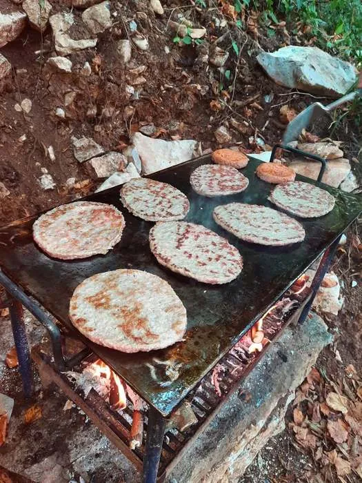 Pleskavice na žaru
