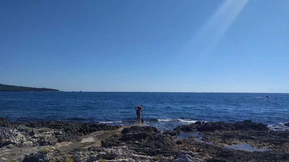 Koversada — entering the sea